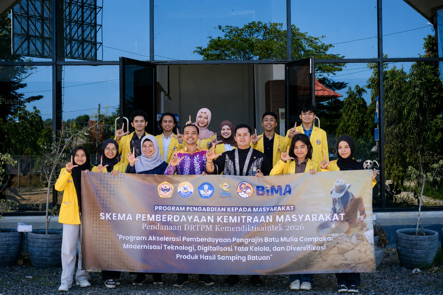 Cempaka Gemstone Artisan Empowerment Program Progresses: From Production Modernization to NIB Assistance